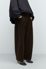 Cordera CORDUROY BAGGY PANTS SAGE - Brown
