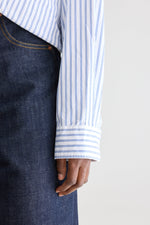 Bellerose GRAHAM CROPPED POPLIN STRIPED SHIRT Iris Bloom / Natural
