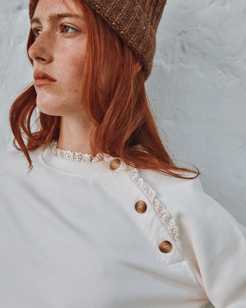 EMILE & IDA Cherry english embroidery sweatshirt - Cream