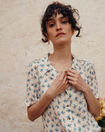 EMILE & IDA Blouse with blue flowers - Clematite