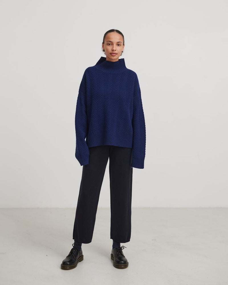 FUB  LAMBSWOOL STRUCTURE SWEATER ROYAL BLUE