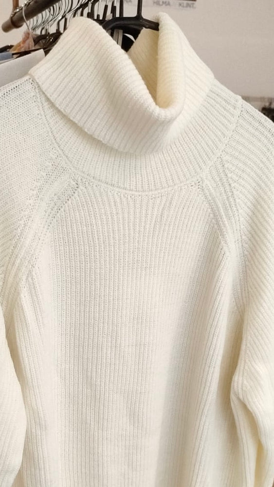 Skall Studio Risu t-neck sweater