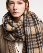Pomandère Check motif scarf